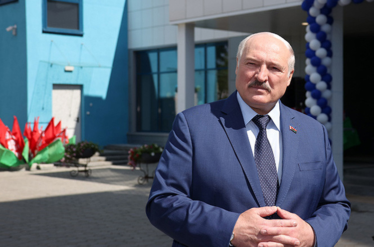 Президент Білорусі олександр лукашенко. Лукашенко вимагає, щоб до ополчення від кожної сільради увійшли по 50 осіб