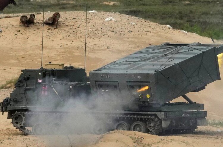 Британія надасть Україні три реактивні системи залпового вогню M270 Британія надасть Україні три реактивні системи залпового вогню M270