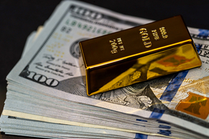 В Україні з початку січня 	«розтанули» близько $6 млрд золотовалютних резервів