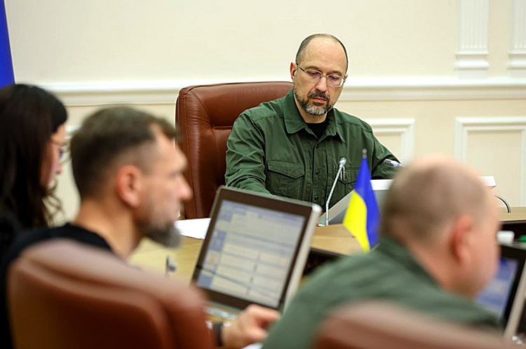 Прем'єр-міністр Денис Шмигаль. Україна готується до найскладнішого в історії опалювального сезону – Шмигаль