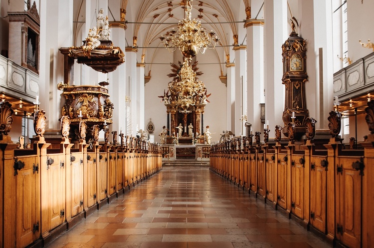 Synod of the ROC decided to transfer the Crimean dioceses under the direct control of moscow Patriarch Kirill Synod of the ROC decided to transfer the Crimean dioceses under the direct control of moscow Patriarch Kirill