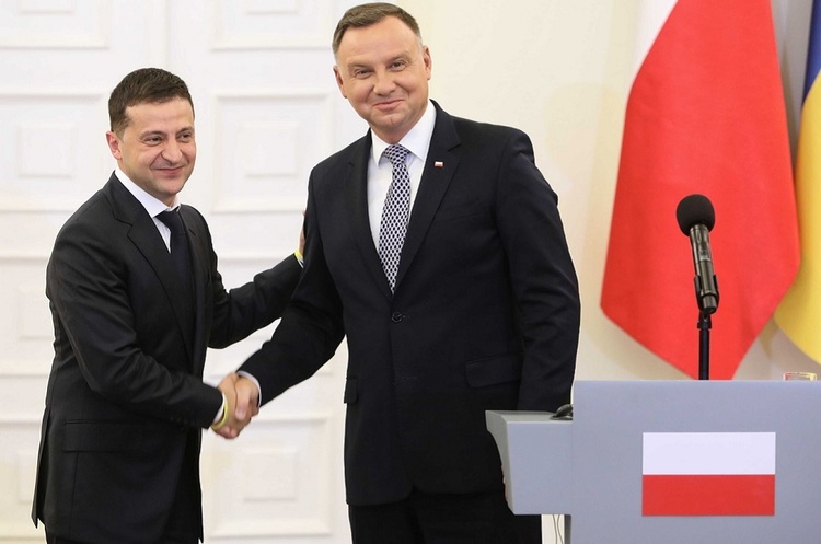 Президент Польщі Анджей Дуда та президент України Володимир Зеленський Дуда здійснить тур Європою, щоб забезпечити Україні підтримку в наданні статусу кандидата в ЄС