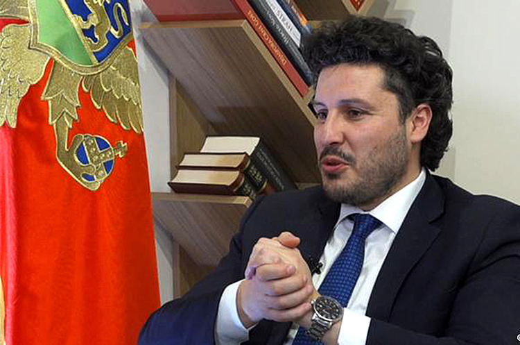Прем'єр-міністр Чорногорії Дрітан Абазович. Чорногорія наважилася надати військову допомогу Україні