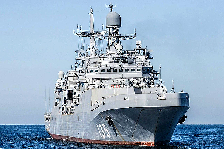 Фото ілюстративного характеру. У Чорному морі з'явилися ще два великих десантних кораблі – ОК «Південь»
