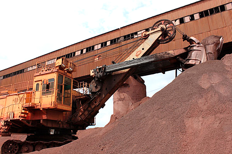 Оккупанты украли 3240 тонн руды с Запорожского комбината