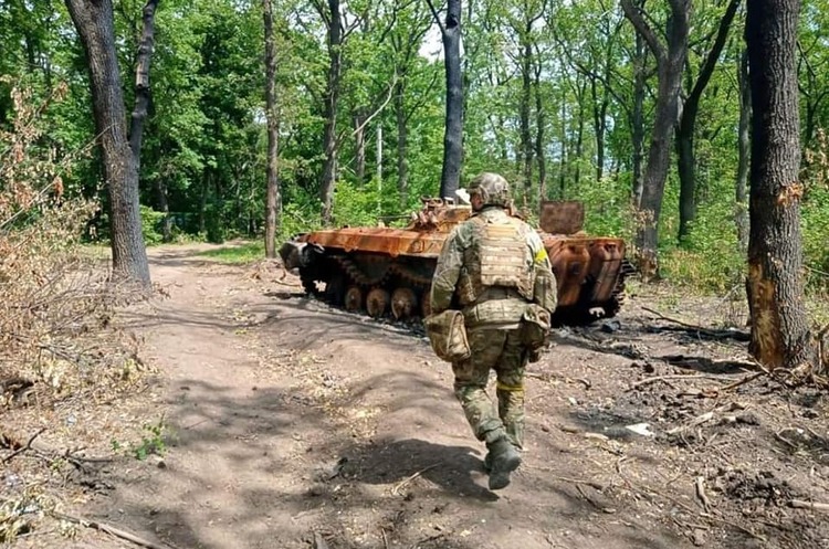 Ворог здійснив безуспішні спроби ведення штурмових дій на Слов'янському та Сєвєродонецькому напрямках Ворог здійснив безуспішні спроби ведення штурмових дій на Слов'янському та Сєвєродонецькому напрямках