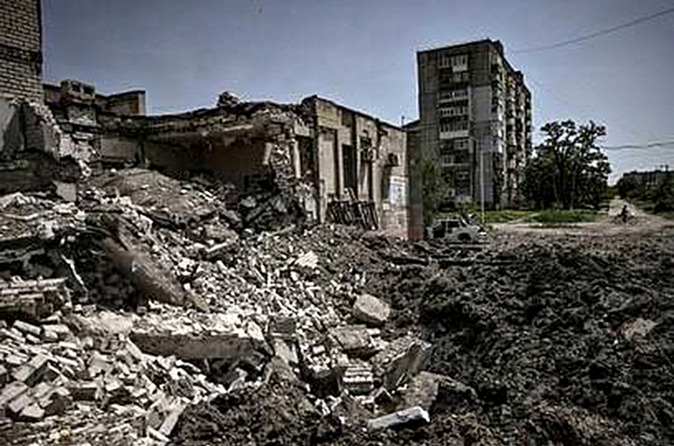 Вороги завдали авіаційного удару по Лисичанську Вороги завдали авіаційного удару по Лисичанську