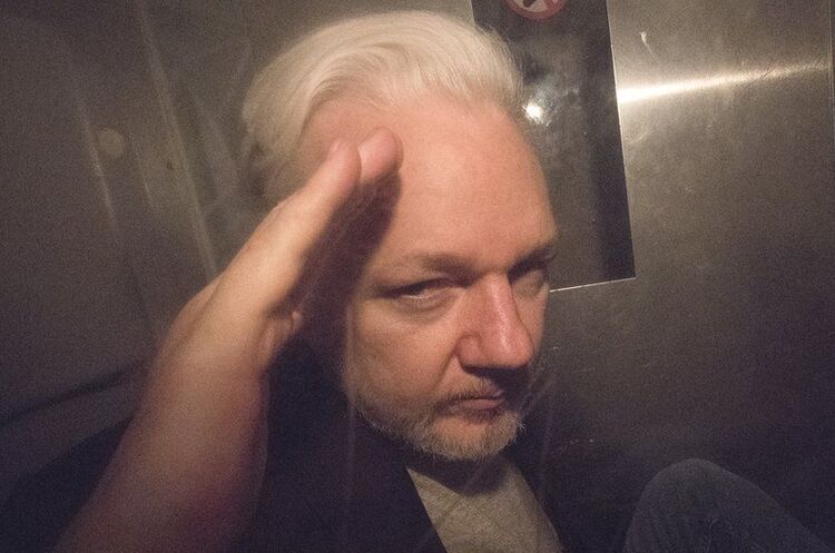 Фото: EPA Велика Британія схвалила екстрадицію засновника порталу WikiLeaks Джуліана Асанжа до США