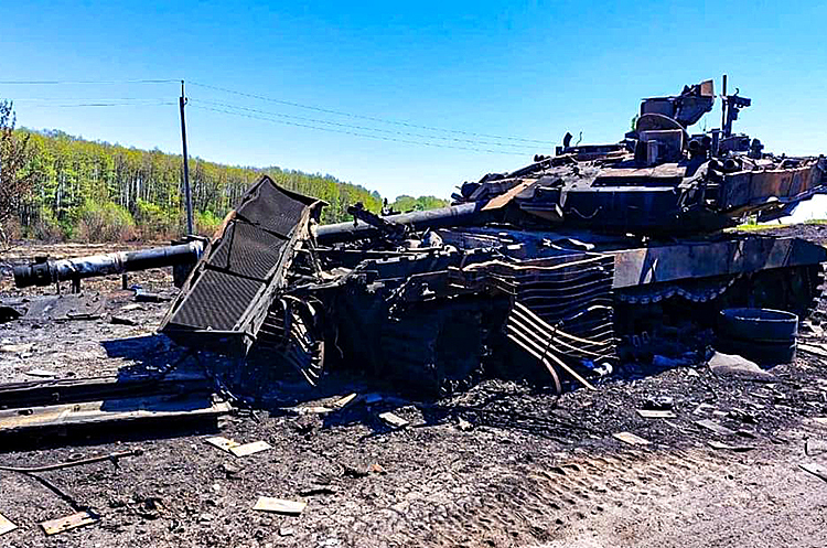 ЗСУ знищили вже 33 800 окупантів, 1477 танків та 3588 БТРів ЗСУ знищили вже 33 800 окупантів, 1477 танків та 3588 БТРів