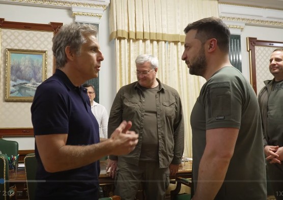 скріншот Актор Бен Стіллер приїхав в Україну, зустрівся з Зеленським, також відвідав Ірпінь