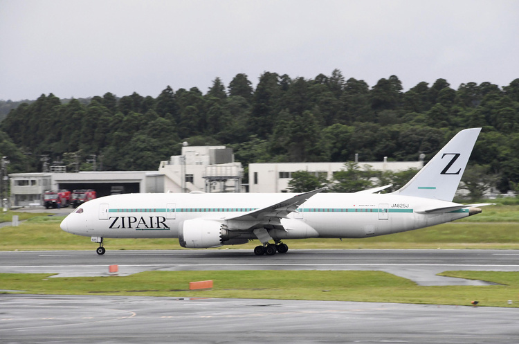 Авіакомпанія Zipair на вимогу пасажирів прибрала зображення «Z» на хвостах літаків