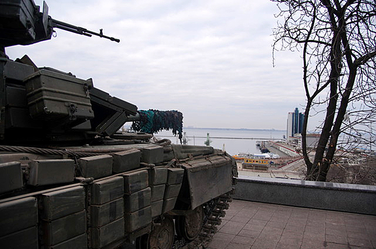 Украинская оборона не позволила РФ установить контроль в Черном море возле Одесской области – британская разведка