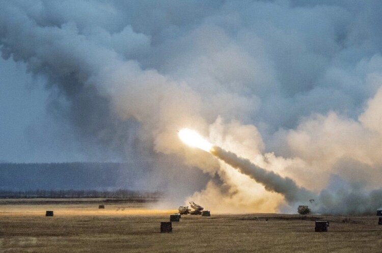 @oleksiireznikov Резніков: «В Україну прибули HIMARS, окупантів чекає спекотне літо»