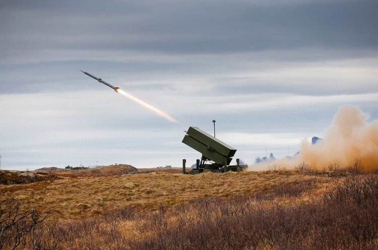 США передадуть Україні передову систему протиповітряної оборони NASAMS США передадуть Україні передову систему протиповітряної оборони NASAMS