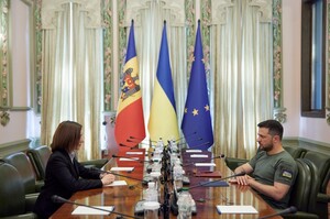Молдова зміцнить транзитні можливості для вантажних коридорів в Україну – Санду