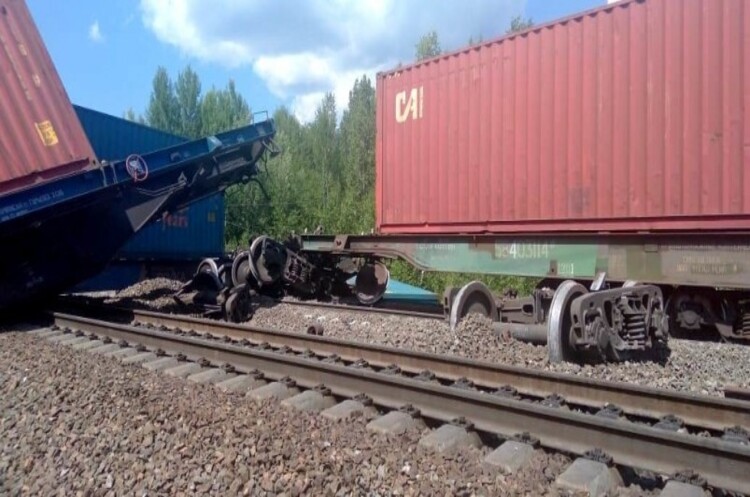 Ключова залізнична лінія росії на Схід зупинила роботу, підпільний рух “Зупини вагони” може бути причетний