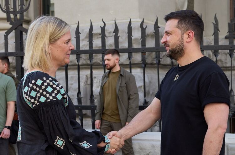 Зеленський зустрівся з прем'єр-міністеркою Швеції у Києві Зеленський зустрівся з прем'єр-міністеркою Швеції у Києві