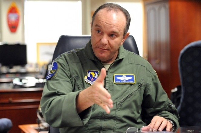 Філіп Брідлав Екс-головнокомандувач НАТО в Європі запропонував знищити Кримський міст