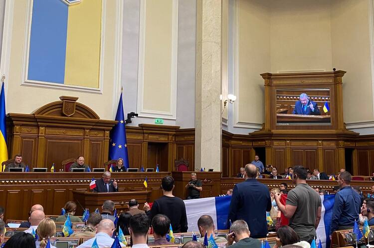 Голова Сенату Франції Жерар Ларше виступив у Верховній Раді Голова Сенату Франції Жерар Ларше виступив у Верховній Раді
