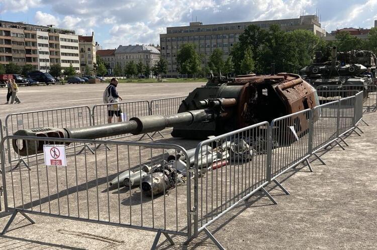 У Празі відкрилася виставка із підбитих в Україні російських танків