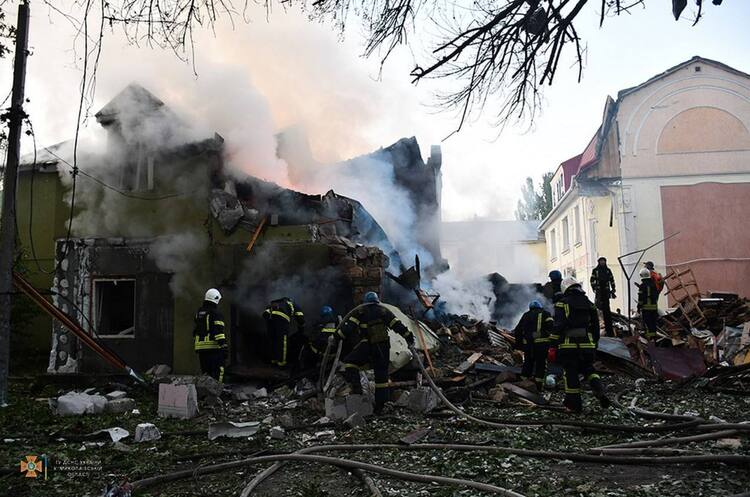 The russians attack Mykolaiv with missiles: they hit medical facilities and residential buildings The russians attack Mykolaiv with missiles: they hit medical facilities and residential buildings