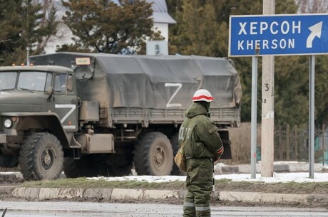 Российские войска могут быть вынуждены покинуть Херсон в ближайшие недели – военный эксперт