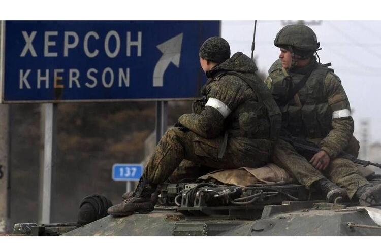 Росія перекидає додаткові сили на південний фланг, готуючись до контрнаступу Києва Росія перекидає додаткові сили на південний фланг, готуючись до контрнаступу Києва