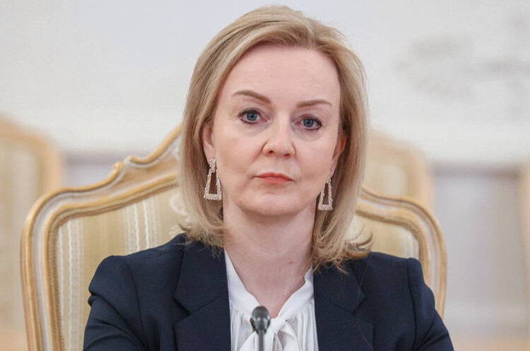 Міністер закордонних справ Великобританії Ліз Трасс Ліз Трасс пообіцяла йти стопами Джонсона й бути для України «найкращим другом»