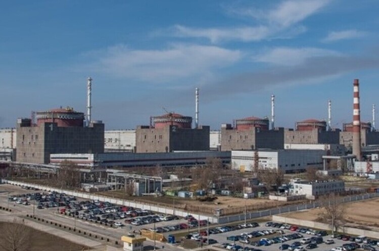 Росіяни знову обстріляли ЗАЕС, є поранений Росіяни знову обстріляли ЗАЕС, є поранений