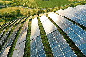 Іспанія запускає найбільшу європейську сонячну електростанцію – Bloomberg