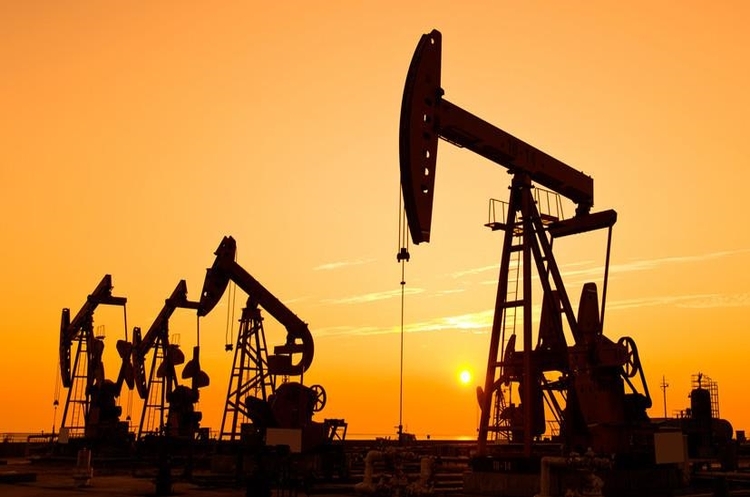 Світові поставки нафти у липні сягнули постпандемійного максимуму Світові поставки нафти у липні сягнули постпандемійного максимуму
