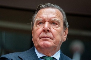 Друг путіна, німецький ексканцлер Шредер подав до суду на Бундестаг
