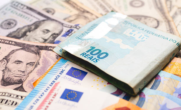 Курси валют на 17 серпня: падіння євро не зупиняється
