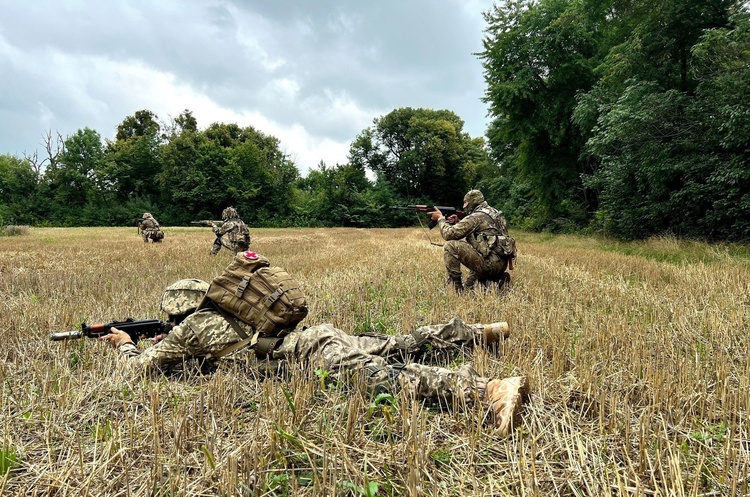 The occupiers partially succeeded in storming Blahodatne in Mykolaiv Oblast The occupiers partially succeeded in storming Blahodatne in Mykolaiv Oblast