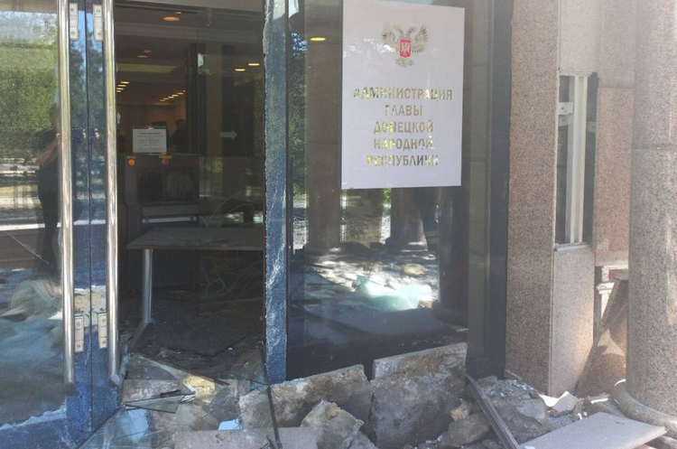 У Донецьку зафіксували вибух в «адміністрації» Пушиліна У Донецьку зафіксували вибух в «адміністрації» Пушиліна