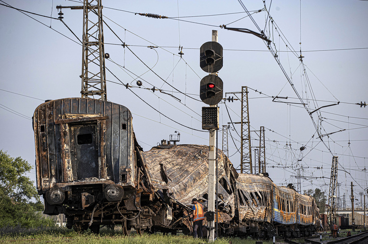 Metin Aktas/Anadolu Agency/Getty Images “Ворог розумів, що там мирні жителі і ніяких військових немає” — Лукашук про обстріл Чаплиного