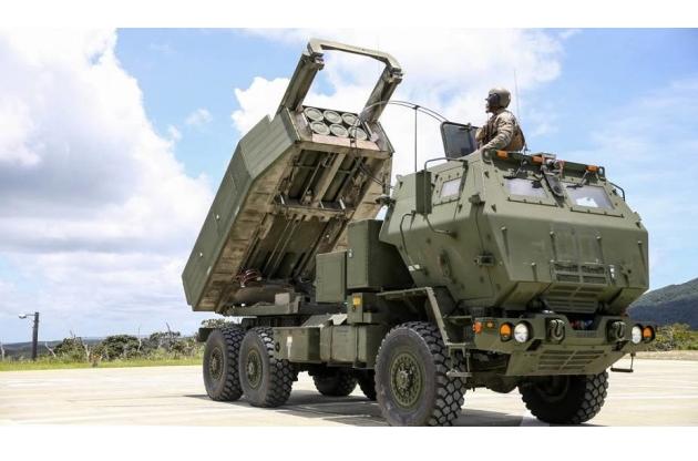 фото DR Українці виготовили дерев'яні муляжі HIMARS, щоб виманювати на них російські ракети - WP
