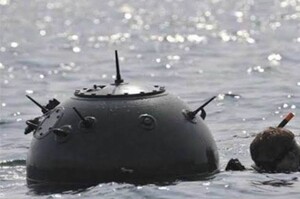 Румунський військовий корабель потрапив на міну, що дрейфувала в Чорному морі