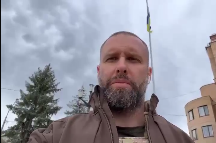 Голова Харківської ОВА Олег Синєгубов Український прапор офіційно підняли в Балаклії