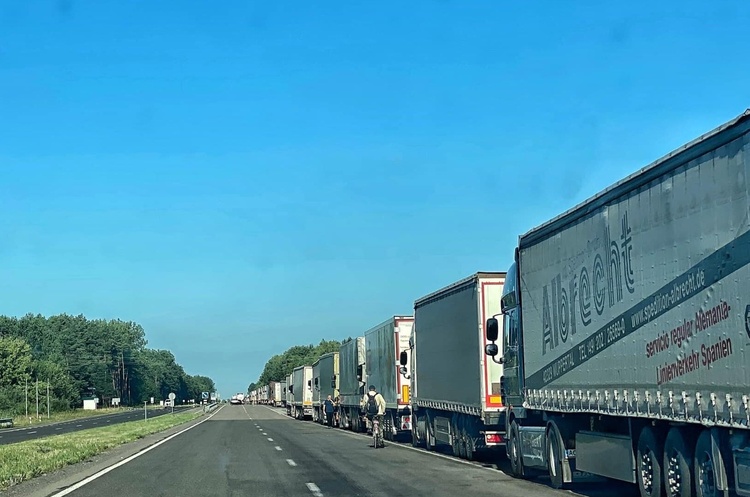 Сервіс електронних черг на кордоні запрацює у жовтні Сервіс електронних черг на кордоні запрацює у жовтні
