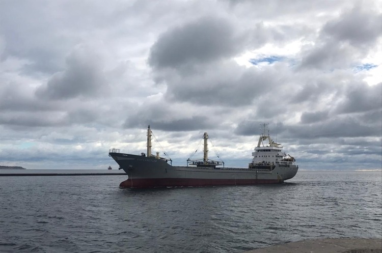 Ще сім суден зі 151 500 тоннами агропродукції вийшли з українських портів