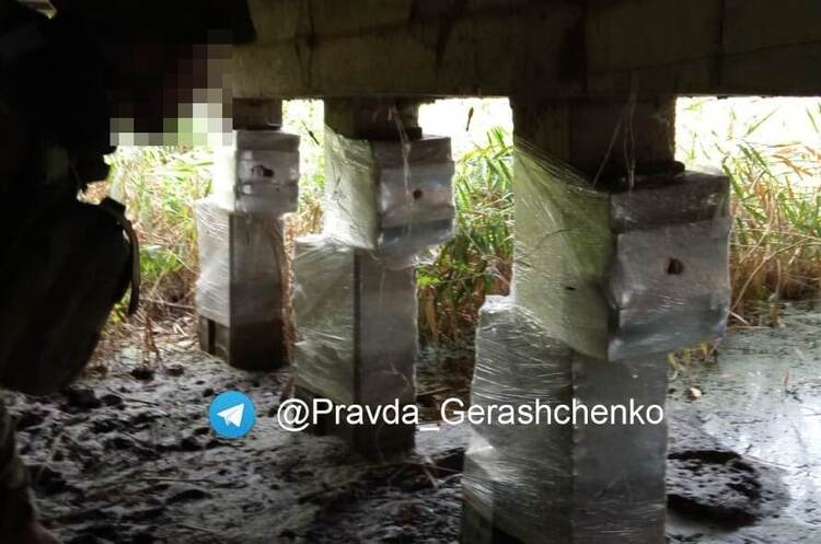 У Балаклії розмінували міст, начинений 400 кг вибухівки У Балаклії розмінували міст, начинений 400 кг вибухівки