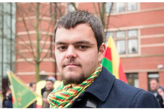 Ейден Аслін Десять іноземців, серед них п'ять британців, звільнено з російського полону, у тому числі засуджені до страти