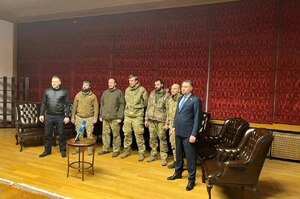 Україна повернула з полону 215 військових в обмін на Медведчука – Офіс Президента