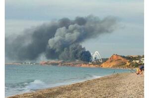 У Криму горить аеропорт “Бельбек”, чутно детонацію