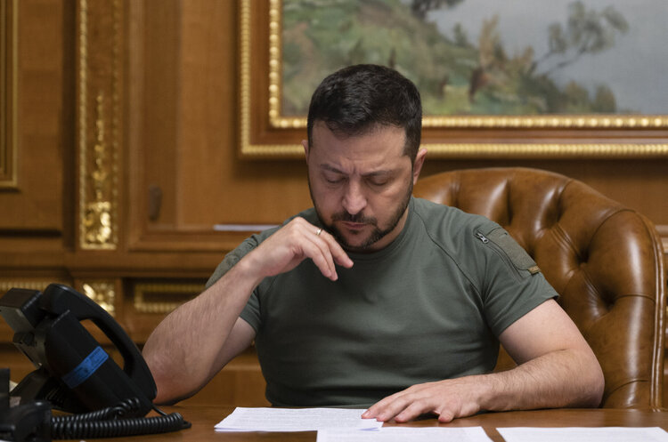 Президент Володимир Зеленський Зеленський поговорив з прем'єром Індії й повторно запросив його відвідати Україну
