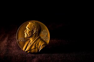 Итоги «Нобелевской недели»: награды за человечность и русско-украинская премия мира