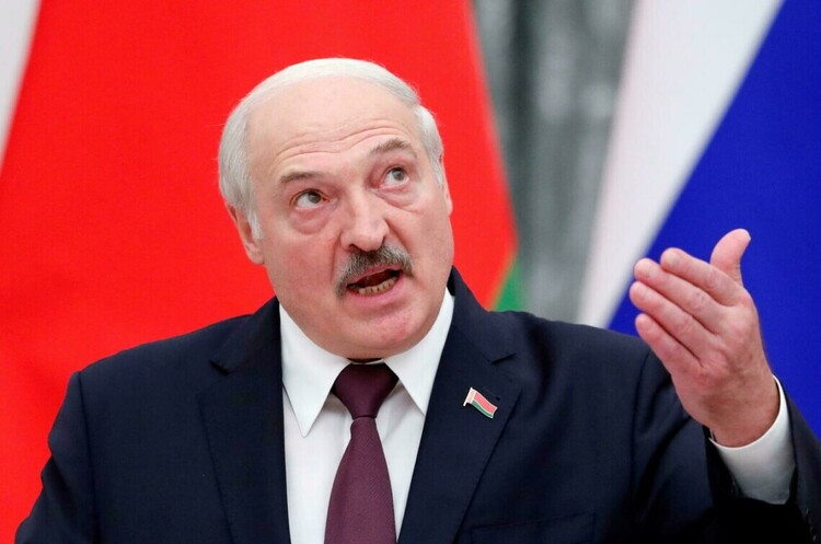Самопроголошений президент Білорусі Олександр Лукашенко Лукашенко з путіним домовилися утворити біля українських кордонів «управління військ Союзної держави»