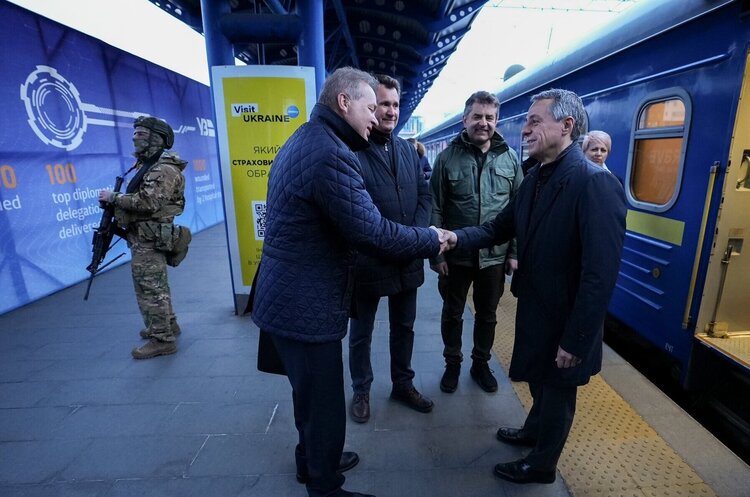 Президент Швейцарії прибув до України Президент Швейцарії прибув до України