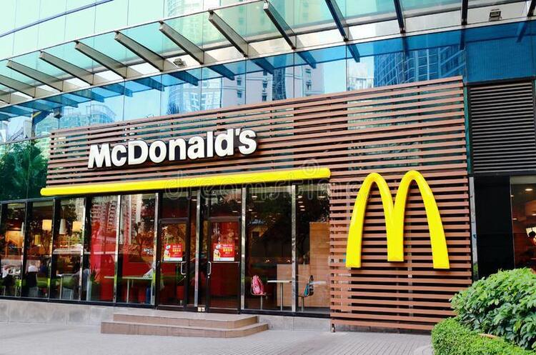 McDonald's відновив роботу ще двох київських ресторанів – на Майдані Незалежності й Нивках McDonald's відновив роботу ще двох київських ресторанів – на Майдані Незалежності й Нивках